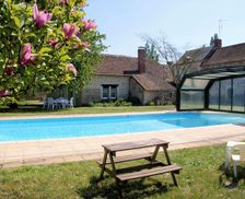 France Centre-Val De Loire Avon-Les-Roches vacation rental compare prices direct by owner 4070148