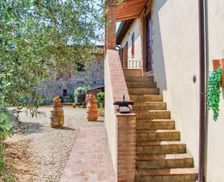 Italy Tuscany Castelnuovo Berardenga vacation rental compare prices direct by owner 4865894