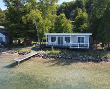 United States Michigan beulah vacation rental compare prices direct by owner 2452481