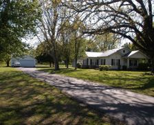 United States Tennessee Lawrenceburg vacation rental compare prices direct by owner 1322086