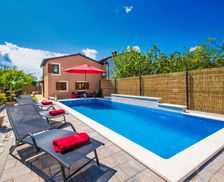 Croatia  Karojba vacation rental compare prices direct by owner 4156592