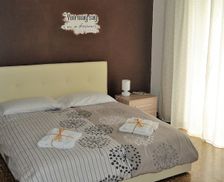Italy Lazio Roma vacation rental compare prices direct by owner 10350821