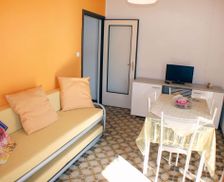 Italy Emilia-Romagna Lido delle Nazioni vacation rental compare prices direct by owner 3928713