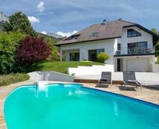 France Auvergne-Rhône-Alpes Menthon-Saint-Bernard vacation rental compare prices direct by owner 6779708