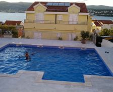 Croatia Split-Dalmatia County Okrug Gornji vacation rental compare prices direct by owner 4540722