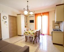 Italy Sicily Trecastagni vacation rental compare prices direct by owner 4011190