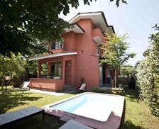 Italy Tuscany Forte dei Marmi vacation rental compare prices direct by owner 6758948