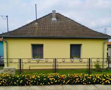 Hungary Szécsisziget Deák Ferenc utca vacation rental compare prices direct by owner 4562970