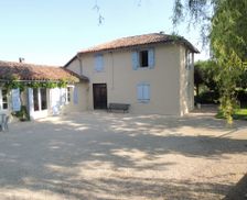 France Occitanie Lagarde-Hachan vacation rental compare prices direct by owner 4059700