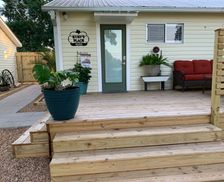 United States Texas Shiner vacation rental compare prices direct by owner 2569934