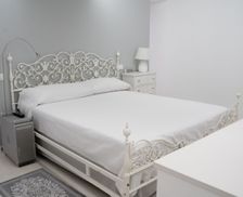 Italy  Acitrezza vacation rental compare prices direct by owner 5918816