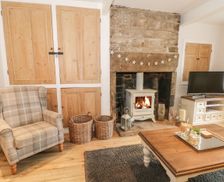 United Kingdom Peak District Holmfirth vacation rental compare prices direct by owner 23725709