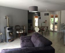 France Auvergne-Rhone-Alpes Saint-Martin-le-Supérieur vacation rental compare prices direct by owner 4892900