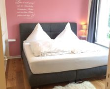 Germany HH Hamburg vacation rental compare prices direct by owner 6613307