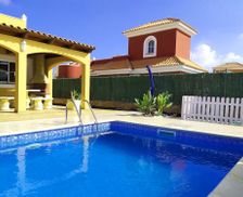Spain Canary Islands Castillo Caleta de Fuste vacation rental compare prices direct by owner 5038592
