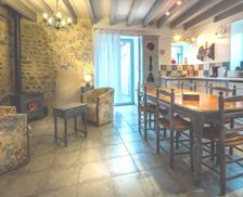 France Auvergne-Rhône-Alpes Champeix vacation rental compare prices direct by owner 6776027