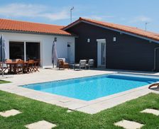 France Nouvelle-Aquitaine Ondres vacation rental compare prices direct by owner 4261752
