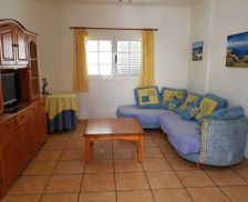 Spain CN CALETA DE FAMARA vacation rental compare prices direct by owner 4365243