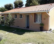 France Gironde Saint-Médard-en-Jalles vacation rental compare prices direct by owner 3913922