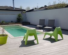 France Gironde Saint-Médard-en-Jalles vacation rental compare prices direct by owner 6593391