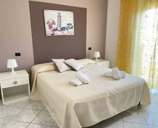 Italy Calabria Le Castella - Isola di Capo Rizzuto vacation rental compare prices direct by owner 4152144