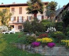 Italy Provincia di Varese Porto Valtravaglia vacation rental compare prices direct by owner 6693661