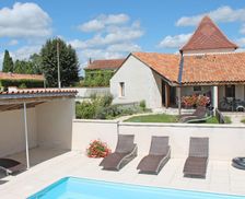 France Charente Pillac vacation rental compare prices direct by owner 5171125
