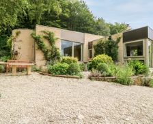 United Kingdom Cotswolds Stroud vacation rental compare prices direct by owner 33317056