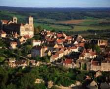 France Yonne Vézelay vacation rental compare prices direct by owner 9878215