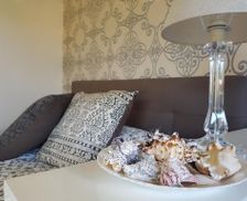 Italy Provincia di Lucca Forte dei Marmi vacation rental compare prices direct by owner 10352982