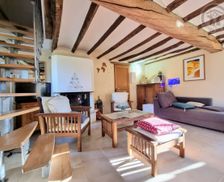 France Hauts-de-France Choisies vacation rental compare prices direct by owner 10402660