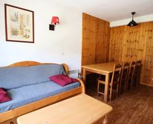 France Provence - Alpes - Cote d'Azur PUY ST VINCENT vacation rental compare prices direct by owner 11711441