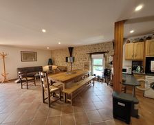 France Corrèze Pérols-sur-Vézère vacation rental compare prices direct by owner 15503338