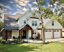 United States Texas Enchanted Oaks vacation rental compare prices direct by owner 29886750