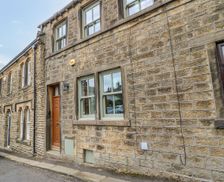 United Kingdom Peak District Holmfirth vacation rental compare prices direct by owner 23860858