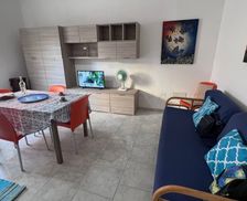Italy Provincia di Nuoro La Caletta vacation rental compare prices direct by owner 9183817