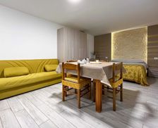 Italy Provincia di Lecce Racale vacation rental compare prices direct by owner 25284799