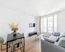 France Hauts-de-Seine Levallois-Perret vacation rental compare prices direct by owner 29535660