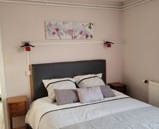 France Finistère Poullaouen vacation rental compare prices direct by owner 33297900