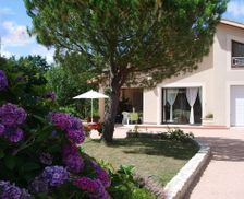 France Gers Esclassan-Labastide vacation rental compare prices direct by owner 33371926