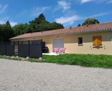 France  SAINT PARDOUX LE LAC vacation rental compare prices direct by owner 33456685