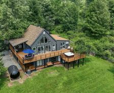 United States New York Livingston Manor vacation rental compare prices direct by owner 28835881