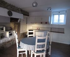 France Finistère Carhaix-Plouguer vacation rental compare prices direct by owner 33454162