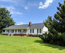 United States North Carolina Goldsboro vacation rental compare prices direct by owner 1887686