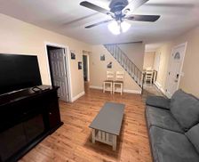 United States New York Central Islip vacation rental compare prices direct by owner 33303655