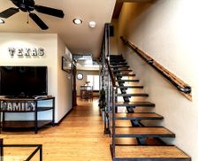 United States Texas Waco vacation rental compare prices direct by owner 1970021