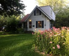 United States Iowa Iowa City vacation rental compare prices direct by owner 11453302