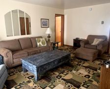 United States South Dakota Mitchell vacation rental compare prices direct by owner 2094971