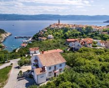 Croatia Primorsko-goranska županija Vrbnik vacation rental compare prices direct by owner 5011106