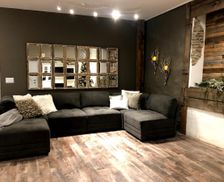 United States Indiana Madison vacation rental compare prices direct by owner 1074290